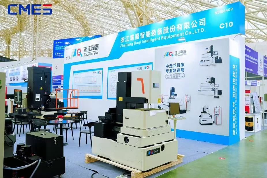 �𺳶����ǣ�Խ�Ϲ��ʻ���չʢ��Ļ������ģ����ȫ�������豸չ�֣�ʵ���캽��-����չ